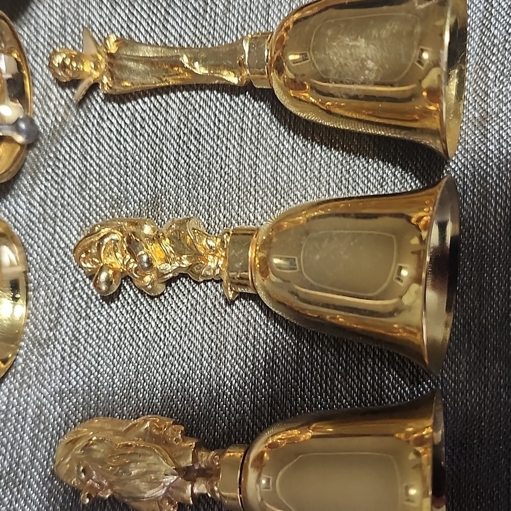 Disneys Set of 12 Gold Plated  Snow White And Seven Dwarfs Bells - Picture 5 of 12